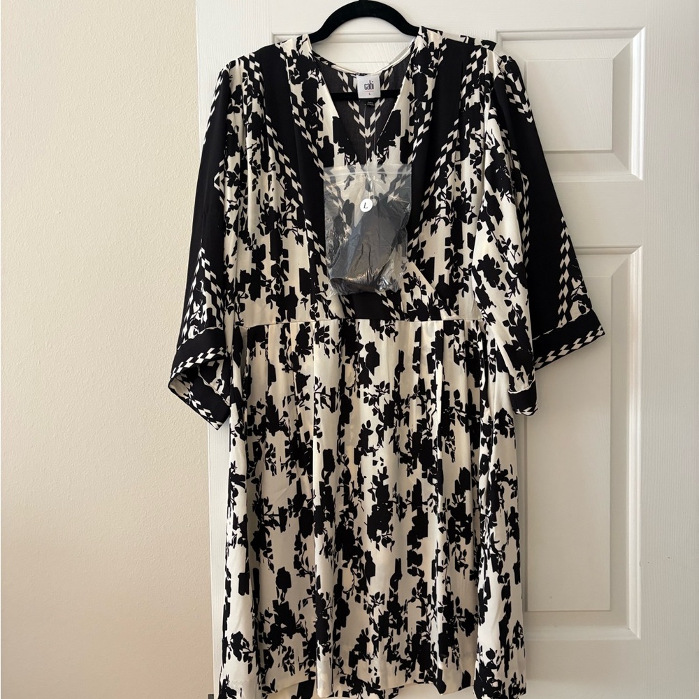 CAbi Black and Cream Abstract Tunic